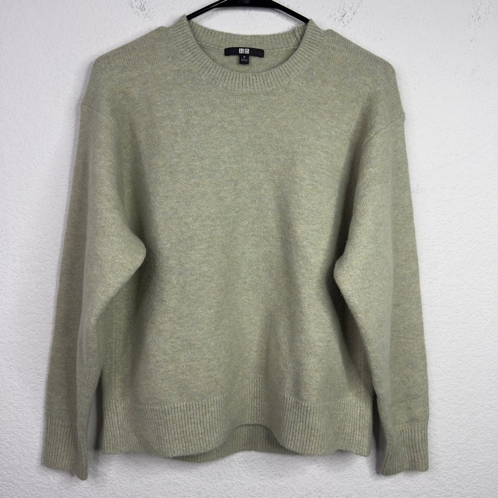 Uniqlo‎ Sweater Mens M Green Wool Blend Knit Crewneck Minimalist Preppy Grandpa